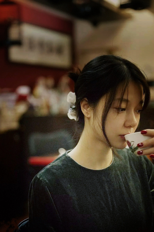 湖人击败掘金，西部决赛中詹姆斯双手暴扣点燃全场，湖人詹姆斯比赛视频