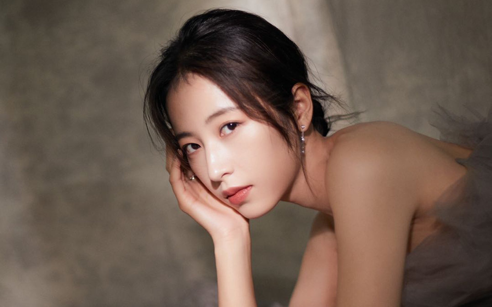 九游sports-替补球员是否更适合执行无球压迫任务，替补球员进场怎么处罚